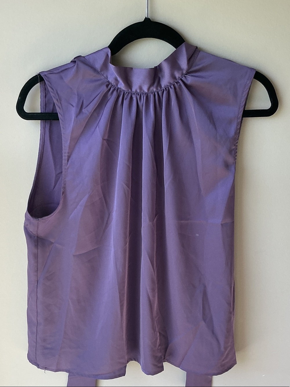 Sleeveless Mock-Neck Blouse - Lavender Purple